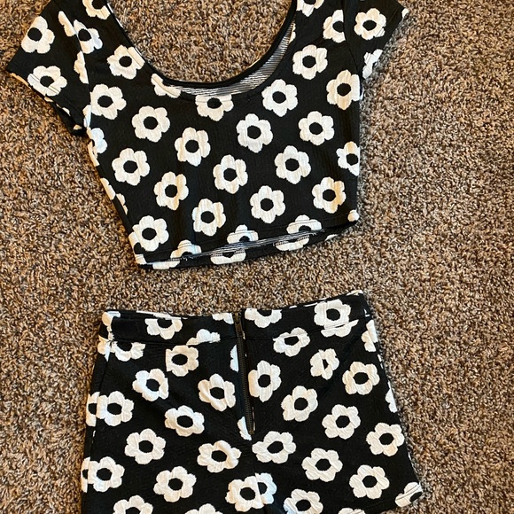 Daisy 2PC Set - Picture 6 of 14